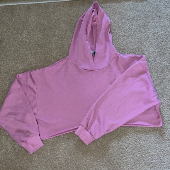 Kittenish cropped hoodie & jogger set - Picture 2 of 5